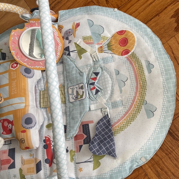 Yookidoo 3-in-1 Urban Baby Gym Lay to Sit-Up Play Mat - Picture 3 of 15